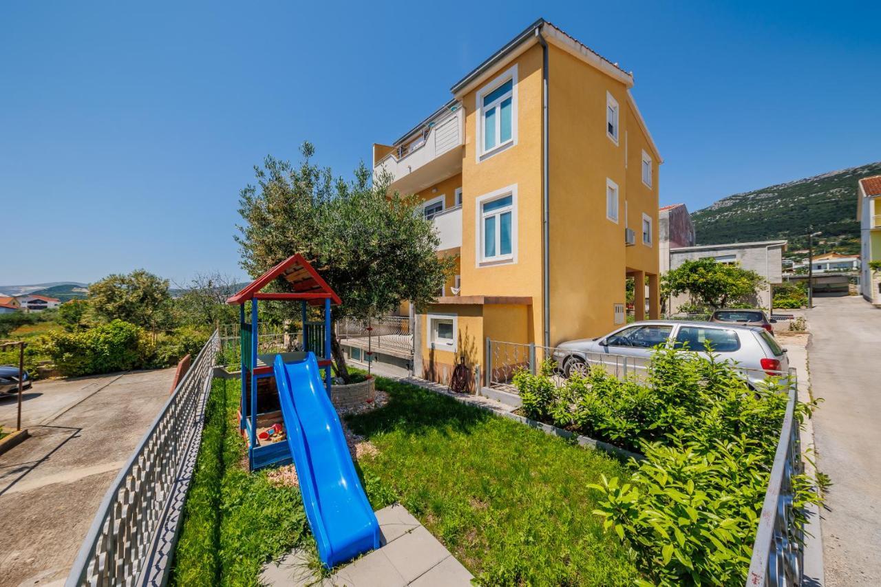Apartman Marija Kastela Exterior photo