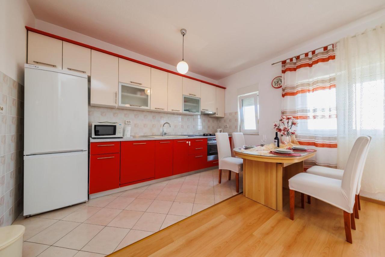 Apartman Marija Kastela Exterior photo